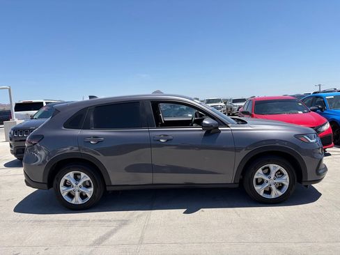 Used 2025 Honda HR-V LX image 2