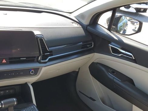 Certified 2023 Kia Sportage EX image 14