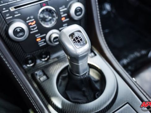 Used 2009 Aston Martin V8 Vantage Roadster RWD image 13