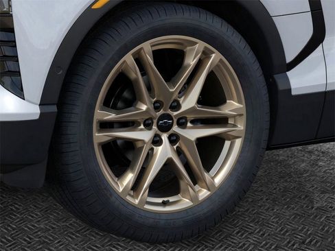 New 2026 Chevrolet Blazer EV LT w/ LPO, Tech Bronze Package image 9