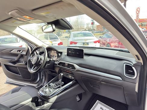 Used 2022 MAZDA CX-9 Touring image 18