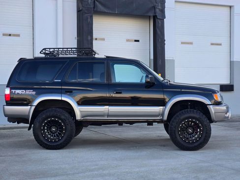 Used 2001 Toyota 4Runner Limited AWD/4WD image 9