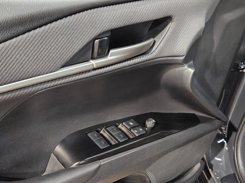 Used 2025 Toyota Camry SE FWD image 21