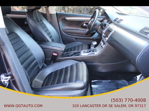 Used 2011 Volkswagen CC Sport image 20