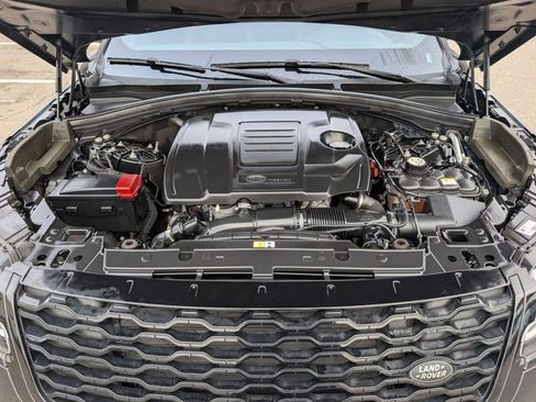 Used 2021 Land Rover Range Rover Velar R-Dynamic S image 19