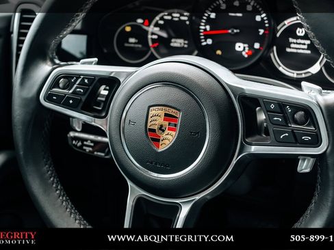 Used 2021 Porsche Cayenne AWD/4WD image 25