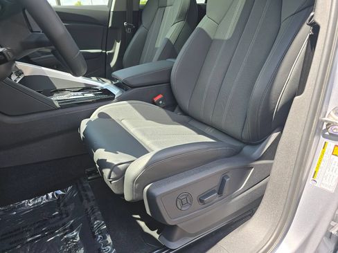 Used 2025 Audi Q5 Premium Plus AWD/4WD image 38
