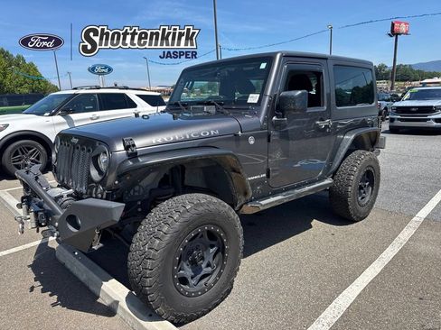 Used 2017 Jeep Wrangler Rubicon w/ Power Convenience Group AWD/4WD image 1