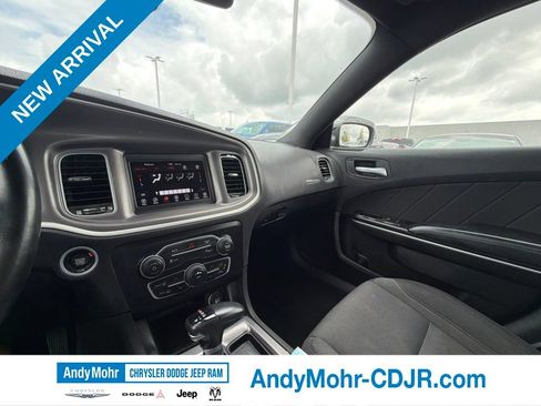 Used 2022 Dodge Charger SXT RWD image 12
