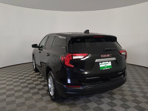 Used 2022 GMC Terrain SLE w/ LPO, Floor Liner Package AWD/4WD image 5
