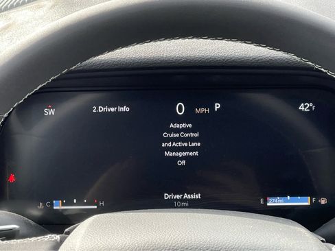 New 2025 Jeep Grand Cherokee Altitude image 12