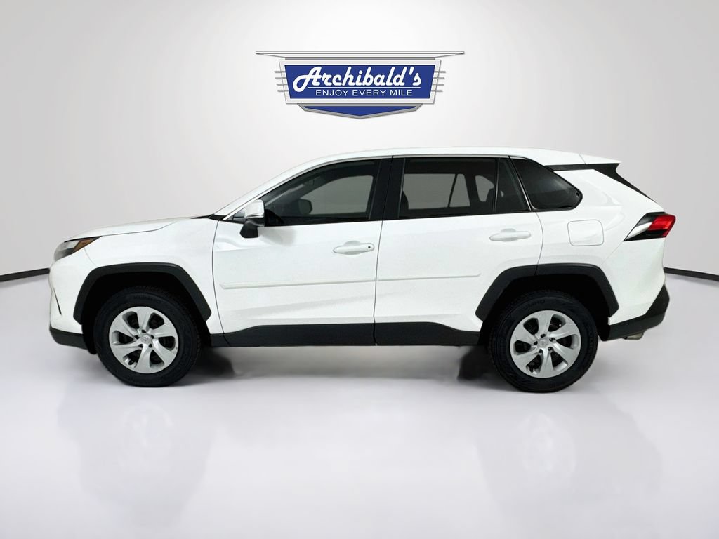 Used 2023 Toyota RAV4 LE AWD/4WD image 5