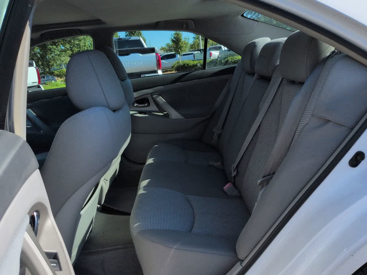Used 2011 Toyota Camry SE w/ SE Extra-Value Pkg #1 FWD image 13