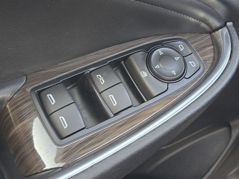 Used 2024 Chevrolet Malibu LT image 35