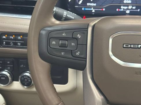 Used 2023 GMC Yukon Denali AWD/4WD image 23
