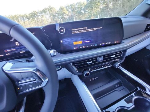 Certified 2025 Chevrolet Tahoe Premier image 17