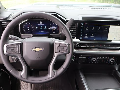 New 2026 Chevrolet Silverado 2500 LTZ w/ LTZ Premium Package AWD/4WD image 18