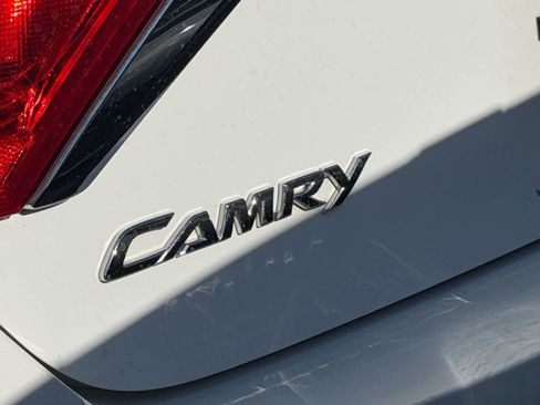 Used 2016 Toyota Camry XLE w/ Moonroof Package FWD image 18