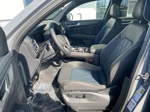 New 2026 Volkswagen Atlas Cross Sport SEL Premium R-Line AWD/4WD image 23