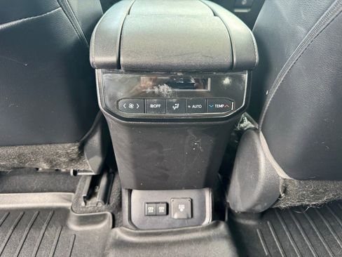 Used 2021 Toyota Highlander Limited AWD/4WD image 15