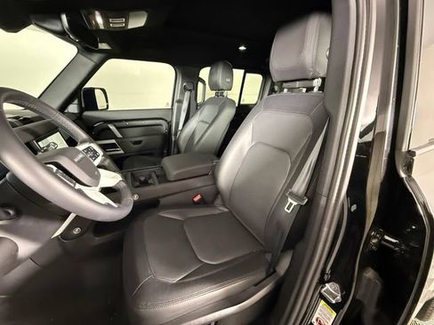 Used 2024 Land Rover Defender 110 X-Dynamic SE AWD/4WD image 6