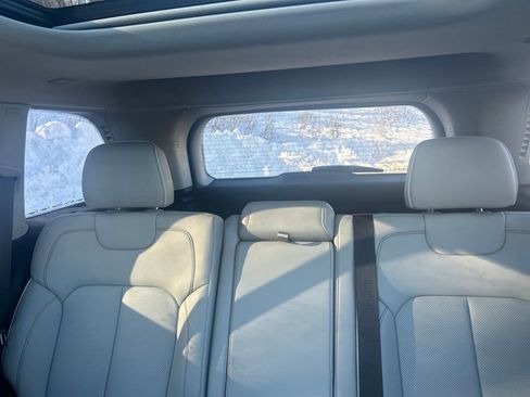 Used 2023 Jeep Grand Cherokee Overland w/ Adv Protech Group III image 16