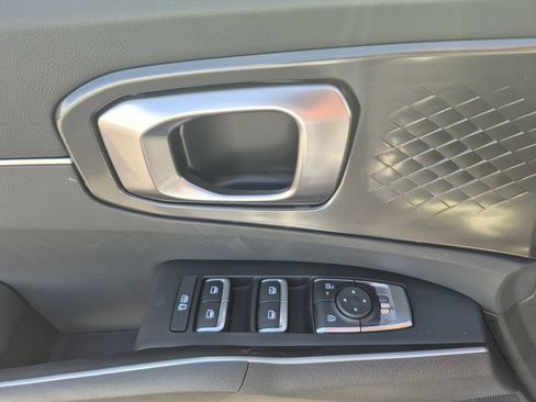 New 2026 Kia Sorento S AWD/4WD image 7