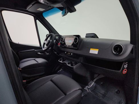 New 2026 Mercedes-Benz Sprinter 2500 image 11