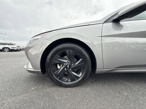 Certified 2023 Hyundai Elantra SEL FWD image 11