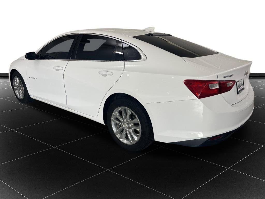 Used 2018 Chevrolet Malibu LT FWD image 3
