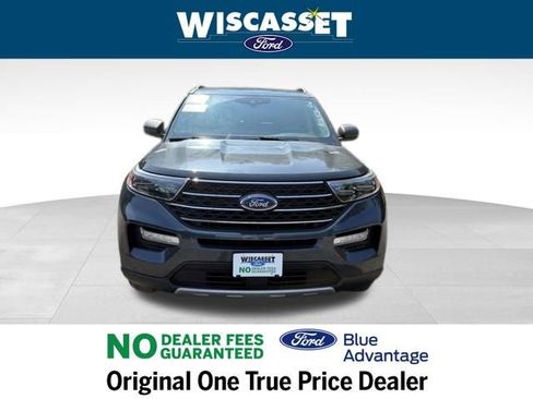 Certified 2022 Ford Explorer XLT w/ Equipment Group 202A image 9