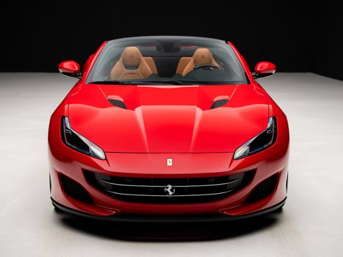 Used 2019 Ferrari Portofino RWD image 8