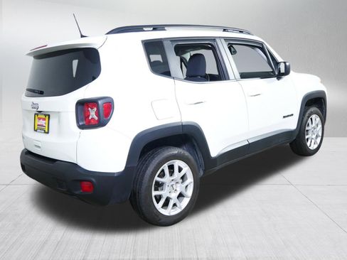 Used 2023 Jeep Renegade Latitude w/ Premium Group AWD/4WD image 7