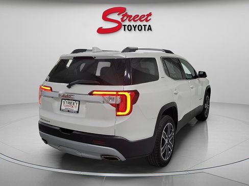 Used 2021 GMC Acadia SLT w/ Technology Package image 4