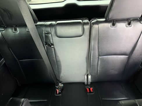 Used 2023 Toyota Highlander XSE FWD image 19