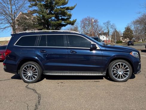 Used 2015 Mercedes-Benz GL 550 4MATIC image 3