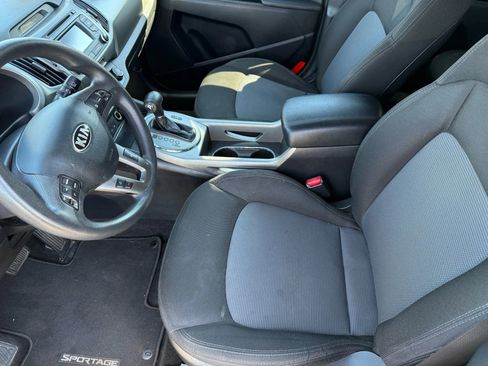 Used 2014 Kia Sportage LX image 18