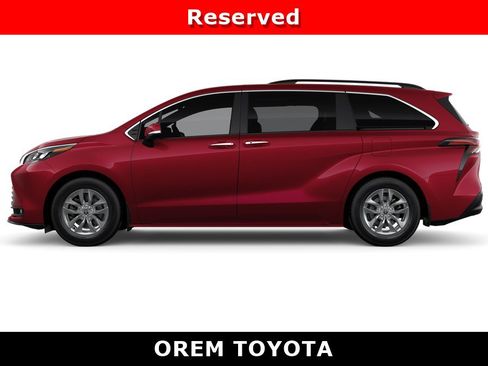 New 2026 Toyota Sienna XLE AWD/4WD image 4