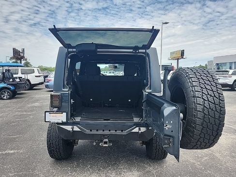 Certified 2017 Jeep Wrangler Unlimited Sport w/ Quick Order Package 24S AWD/4WD image 23