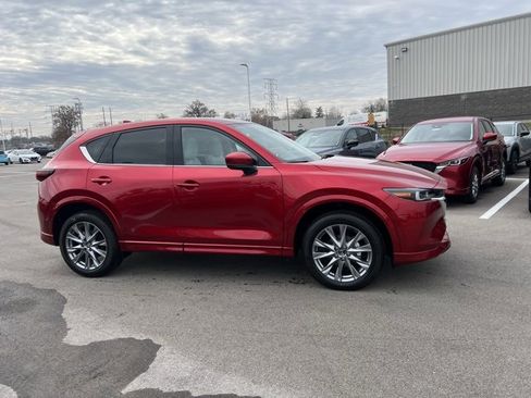 New 2025 MAZDA CX-5 AWD 2.5 S w/ Premium Plus Pkg image 4
