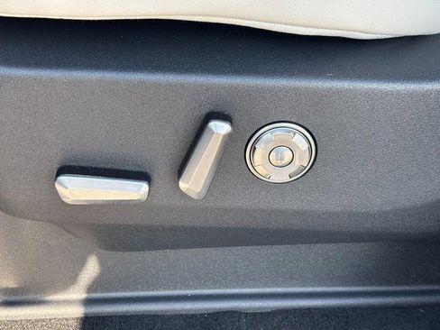 New 2025 Lincoln Navigator L Reserve image 26