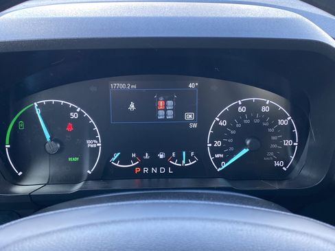 Used 2022 Ford Maverick XLT image 11