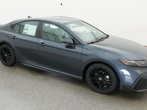 New 2026 Toyota Camry SE FWD image 12
