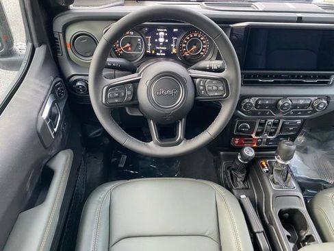 New 2026 Jeep Gladiator Mojave w/ Safety Group AWD/4WD image 35