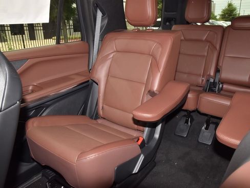 New 2026 Lincoln Navigator Reserve AWD/4WD image 20