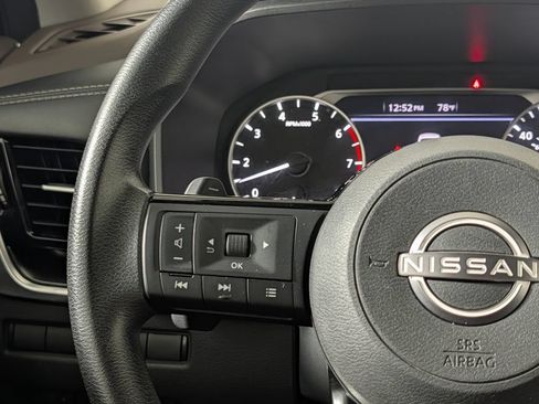 Used 2023 Nissan Rogue SV FWD image 17