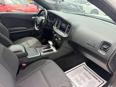 Used 2022 Dodge Charger SXT RWD image 20