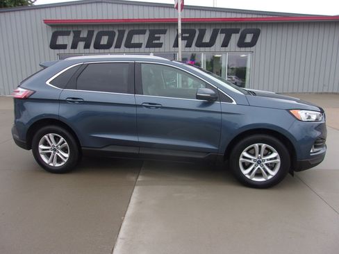 Used 2019 Ford Edge SEL w/ Equipment Group 201A AWD/4WD image 2