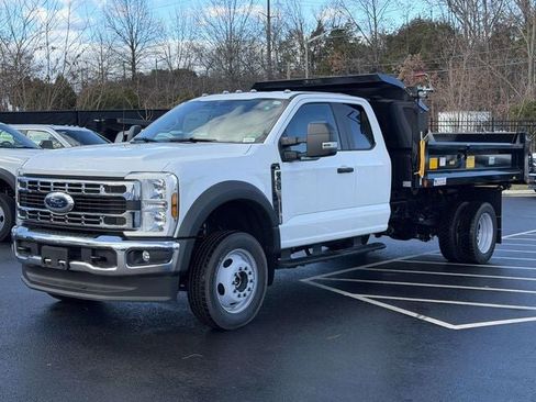 New 2025 Ford F450 XL w/ XL Chrome Package image 5