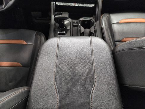 Used 2023 GMC Sierra 1500 AT4 w/ AT4 Premium Package AWD/4WD image 16